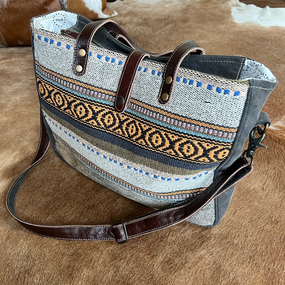 NWT Myra Weekender in the Style “Rustic Weekender”